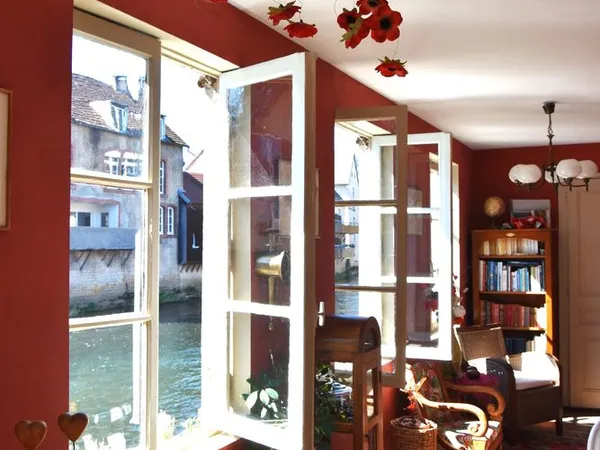 Maison bord de ORNANS