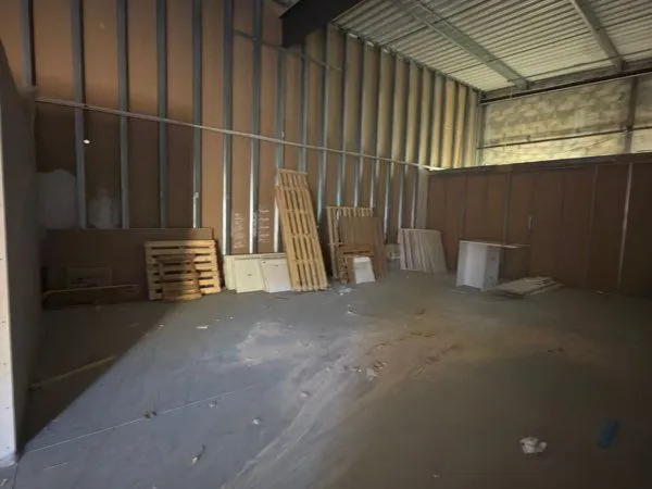 Local d’activité et entrepôt Location Dole 1p 100m² 750€
