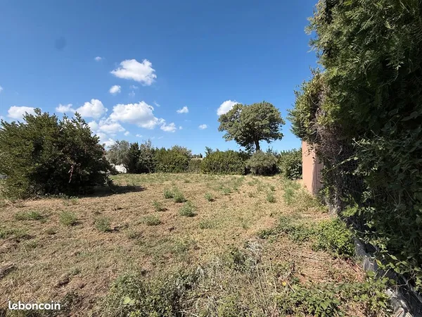 Terrain 463 m² SENAS