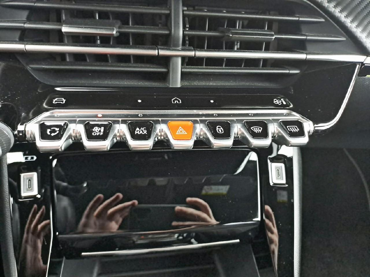 Peugeot 2008 puretech 130 s&s eat8 gt — photo 26