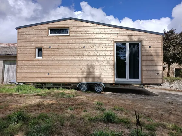 TINY HOUSE