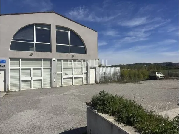 Local 316 m²