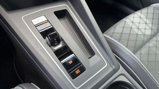 Volkswagen Golf 1.5 eTSI 130 DSG7 - R-Line – 2022 – 39538 km – Hybride essence – Boîte Automatique — photo 35
