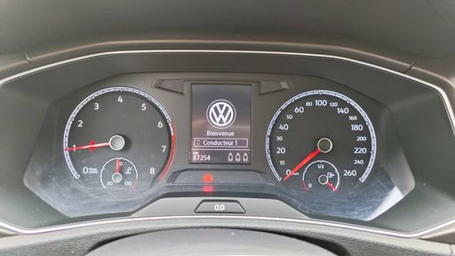 Volkswagen T-Roc 1.0 TSI 115 - Lounge – 2019 – 87254 km – Essence – Boîte Manuelle — photo 23