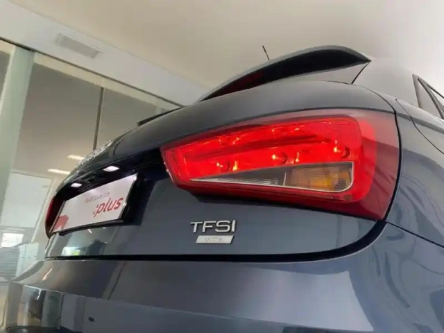 Audi A1 sportback 25 tfsi 95ch business line — photo 8