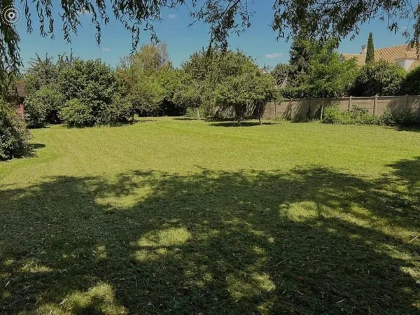 Terrain 1009 m²