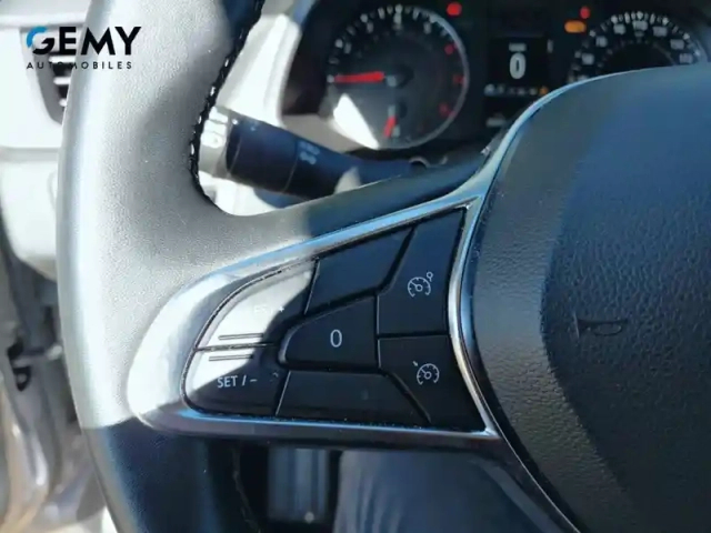 Renault Captur tce 90 — photo 17