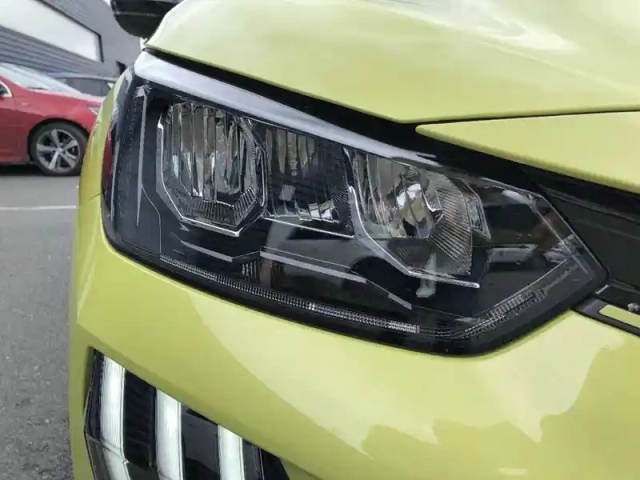 Peugeot 208 puretech 100 s&amp;s bvm6 — photo 16