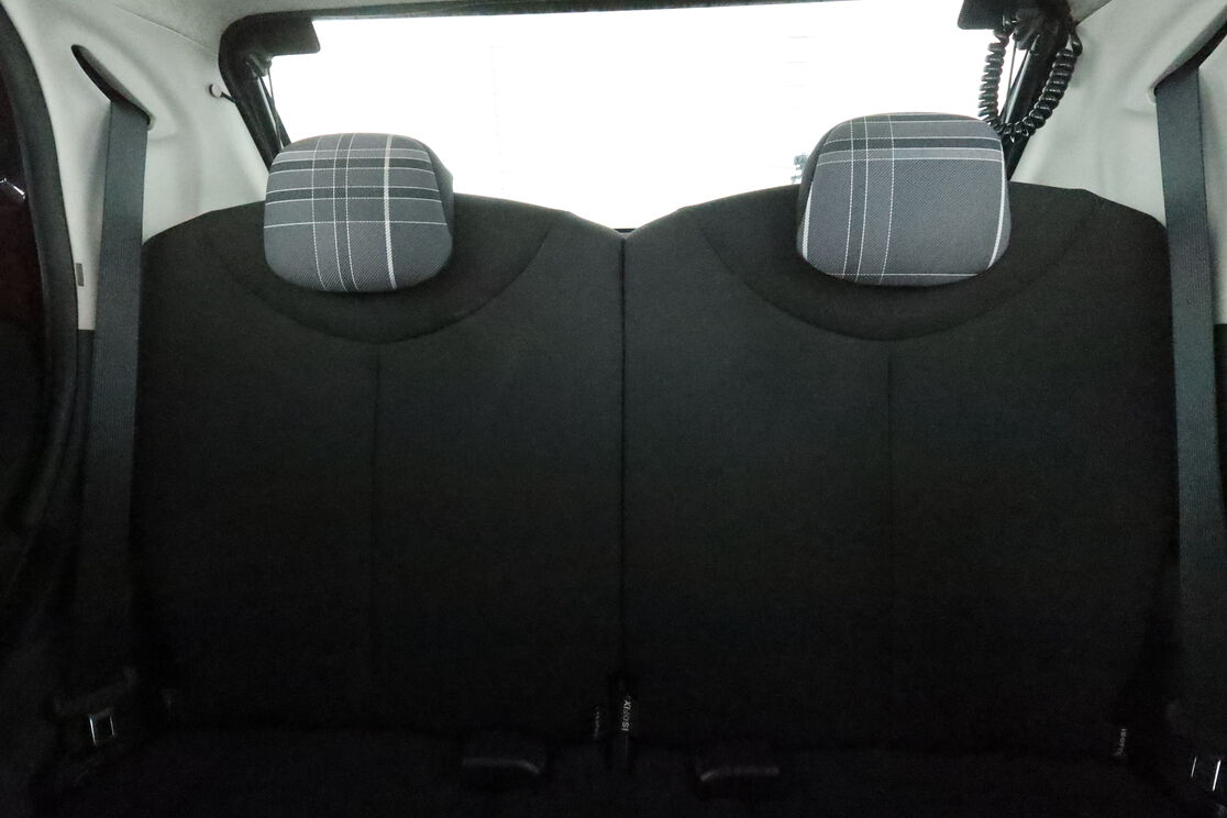 Peugeot 108 1.2 PureTech Allure — photo 14