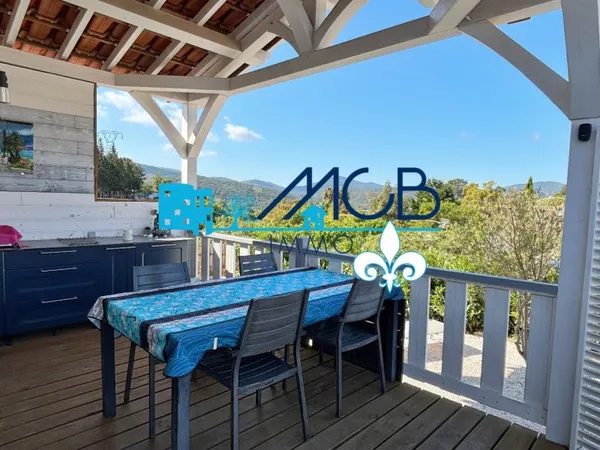 Mobil-home dans domaine ouvert a l'annee