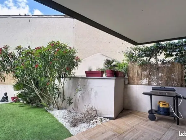 Apparement 2 pièces en rez de jardin