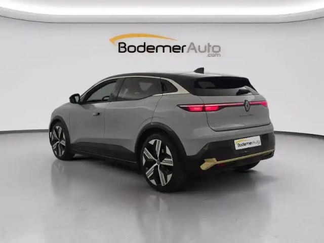 Renault Megane e-tech ev60 220 ch super charge — photo 31