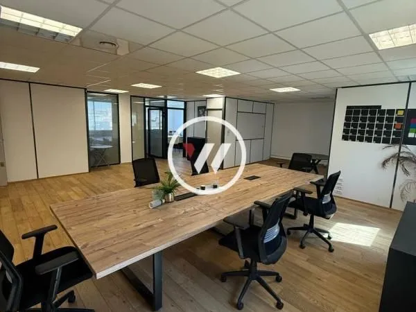 Bureaux 117 m²