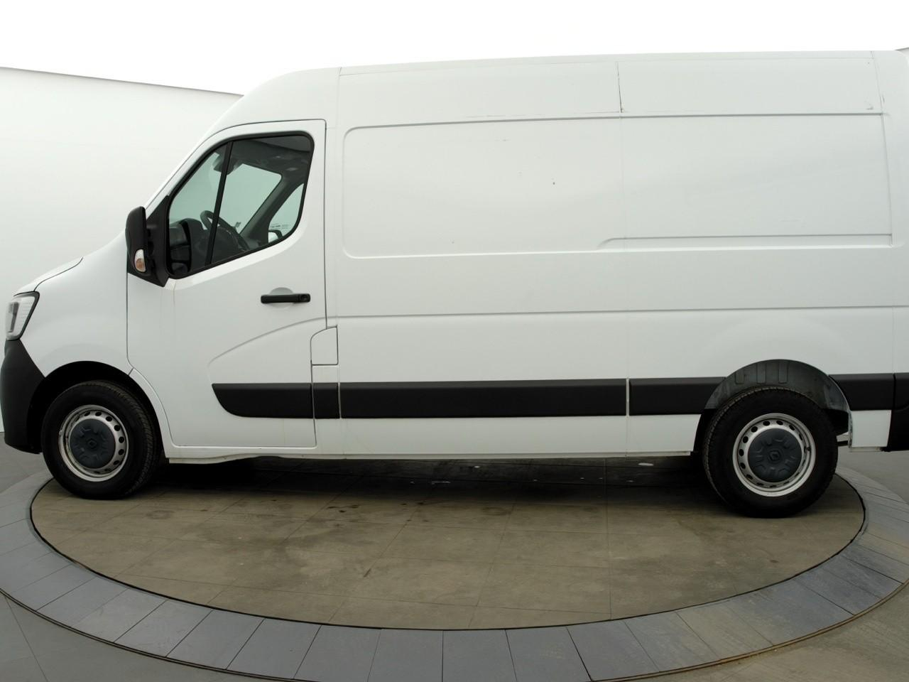 Renault Master fgn trac f3300 l2h2 blue dci 135 confort — photo 2