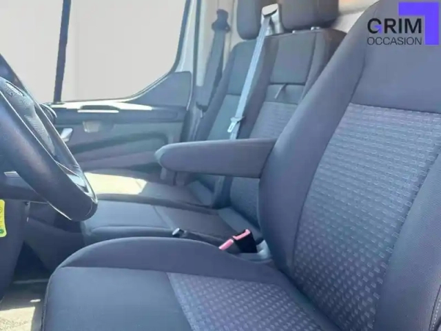 Ford Transit custom fourgon 300 l2h1 2.0 ecoblue 130 — photo 4
