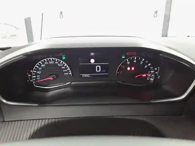 Peugeot 2008 puretech 100 s&amp;s bvm6 — photo 36