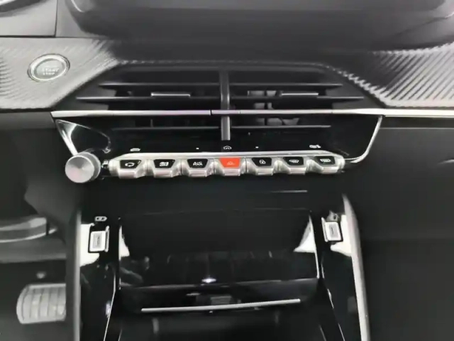 Peugeot 2008 puretech 130 s&amp;s eat8 allure — photo 13