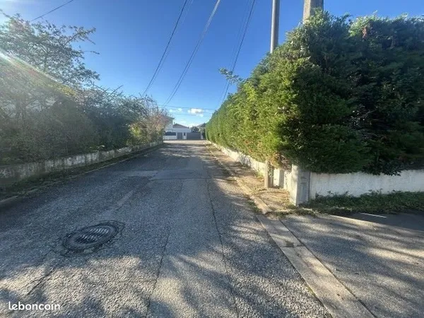 Local industriel 90 m²