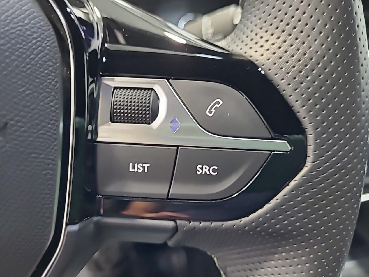 Peugeot 2008 electrique 156 ch 54 kwh gt — photo 20