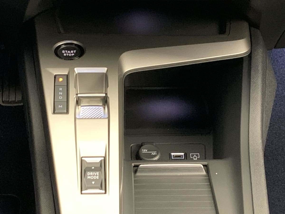 Peugeot 308 — photo 16