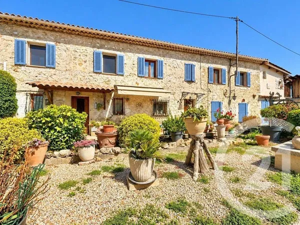 Maison 8 pièces 218 m²