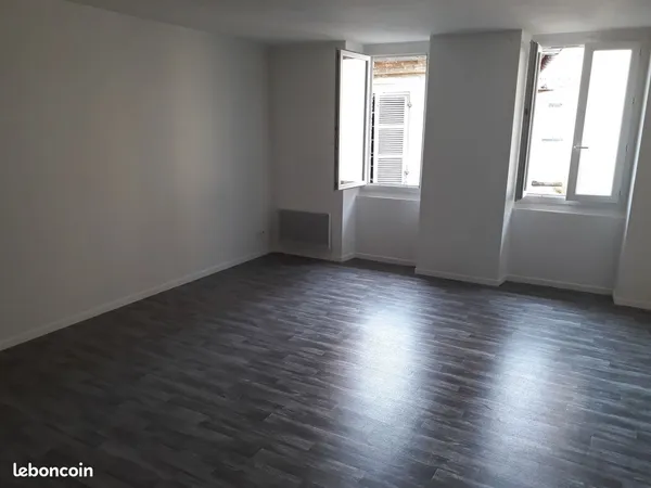 Appartement T3 Cahors rue Nationale 63m2