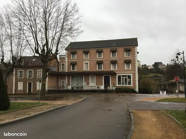 Immeuble aux multiples possibilités