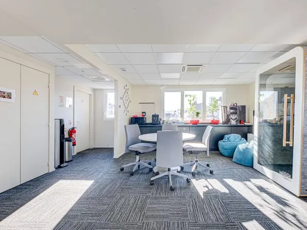 Bureaux 300 m²