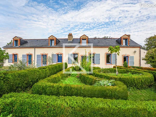 Propriété 10 pièces 232 m²
