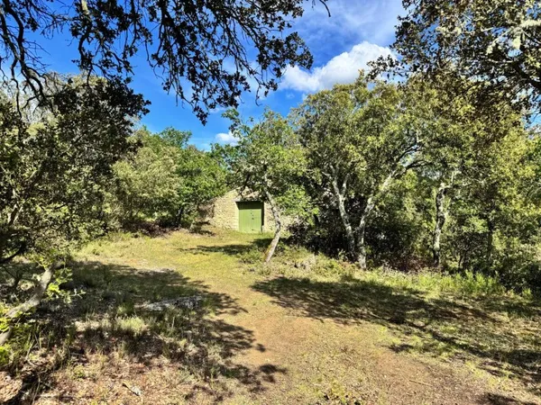 Ancienne bergerie sur terrain de 6570m²