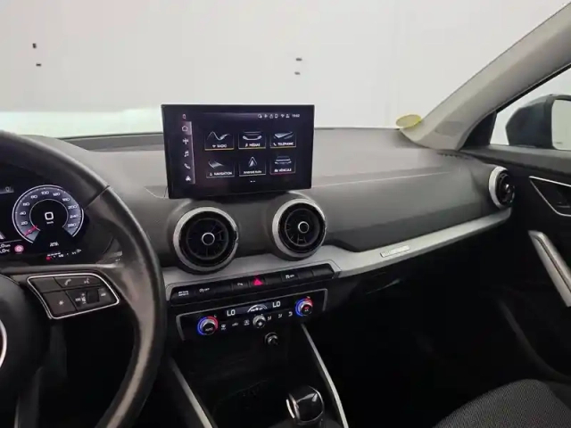 Audi Q2 35 tdi 150 s tronic 7 — photo 37
