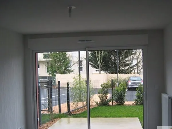 T2 avec terrasse dans résidence récente