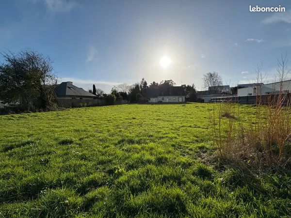 Terrain viabilisé de 715 m² - Projet de 3 ou 4 logements - Plérin