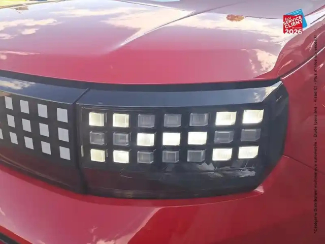 Fiat Panda grande  electrique 113ch red — photo 13