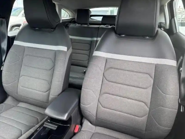 Citroën C4 puretech 130ch s&amp;s shine pack eat8 — photo 12