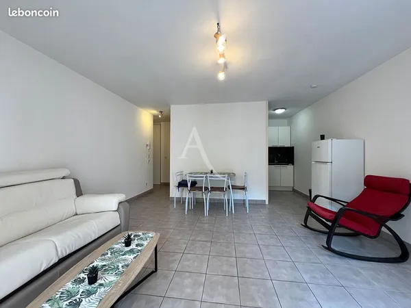 Studio 1 pièce 32 m²