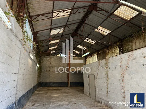 Local d'activité 204 m²