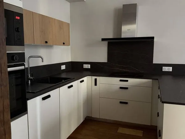 Duplex 6 pièces 121 m²