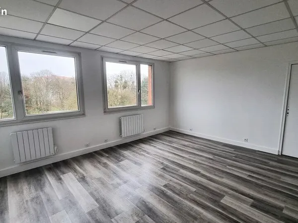 Bureaux 26 m² EVRY-COURCOURONNES