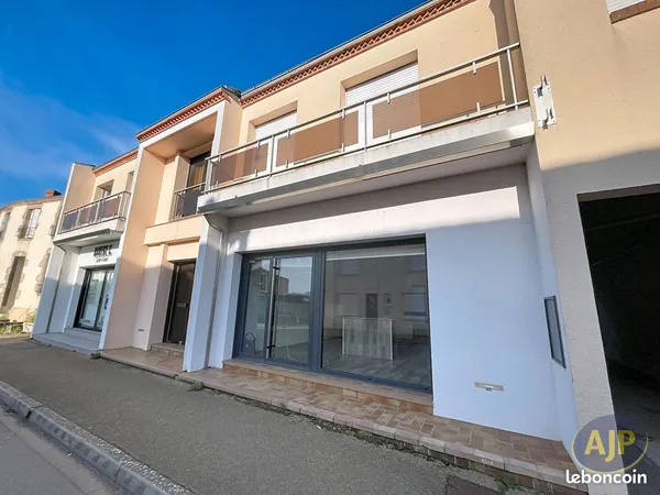 Local commercial 52 m² LA ROMAGNE
