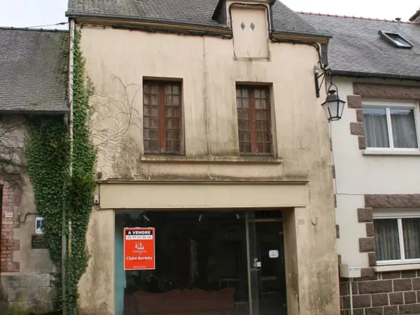 LA CHEZE MAISON A RENOVER AVEC TERRAIN 400 M²