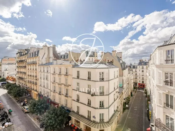 Paris 18e - ABBESSES / RUE DES ABBESSES - Appartement - 5 pièces - 114,06m² Carrez - 3/4 chambres