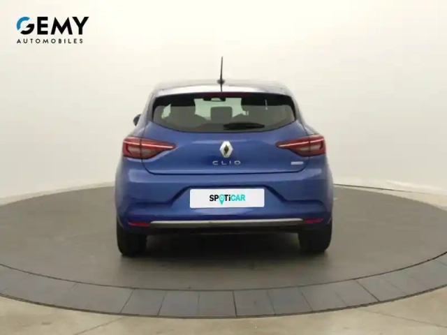 Renault Clio e-tech 140 - 21n — photo 26