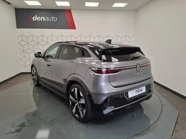 Renault Megane e-tech ev60 220 ch super charge — photo 3