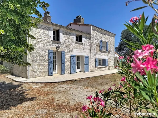 Vends maison coeur de chauray