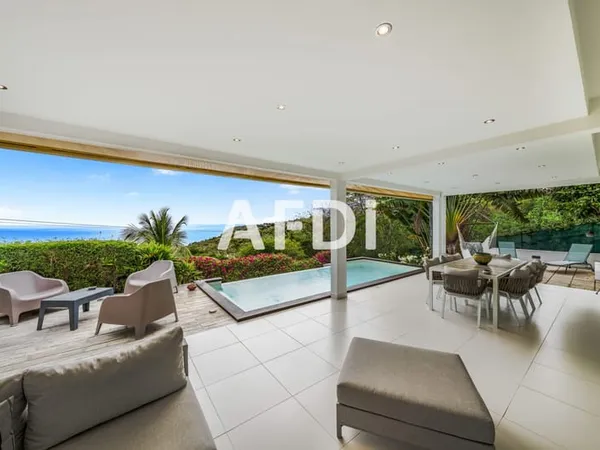 Villa d'architecte, vue mer panoramique, 4 chambres, piscine ?