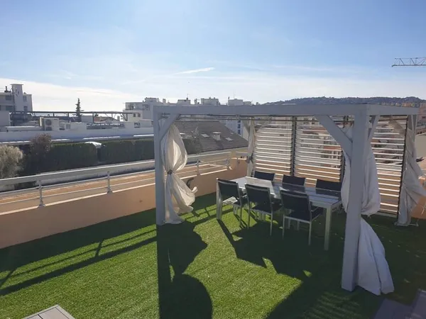 Superbe appartement toit terrasse