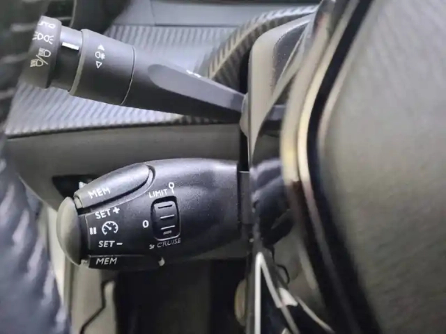 Peugeot 208 puretech 75 s&amp;s bvm5 — photo 29
