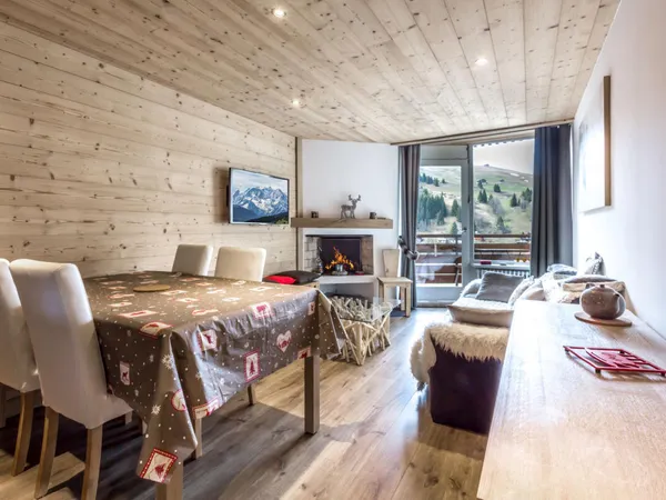 Bel appartement rénové pieds des pistes