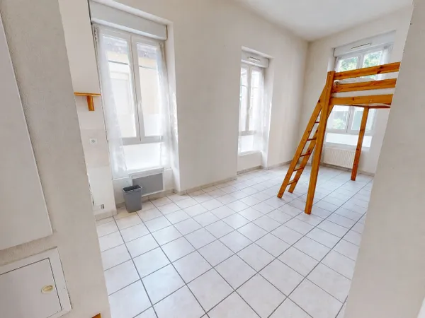 Studio 24m2